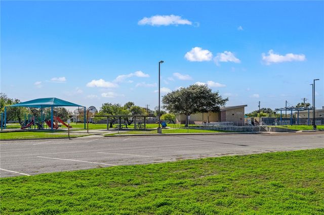 4222 Herndon St, Corpus Christi, TX 78411