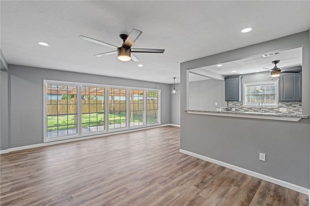 4222 Herndon St, Corpus Christi, TX 78411