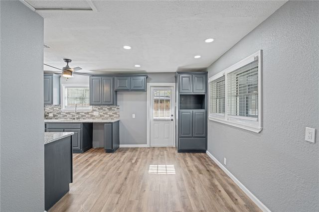 4222 Herndon St, Corpus Christi, TX 78411