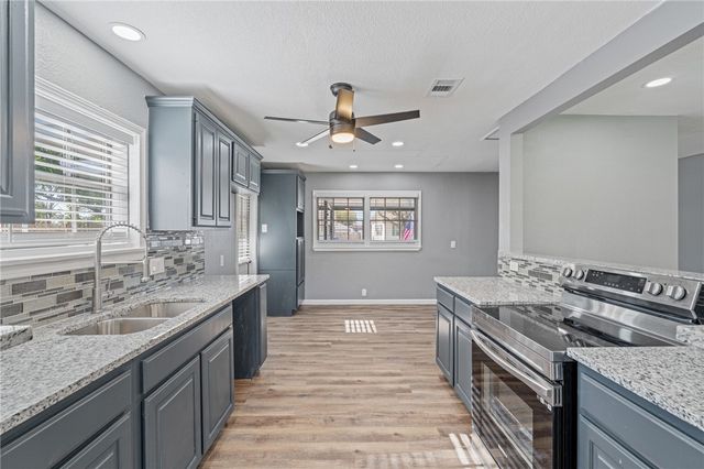 4222 Herndon St, Corpus Christi, TX 78411