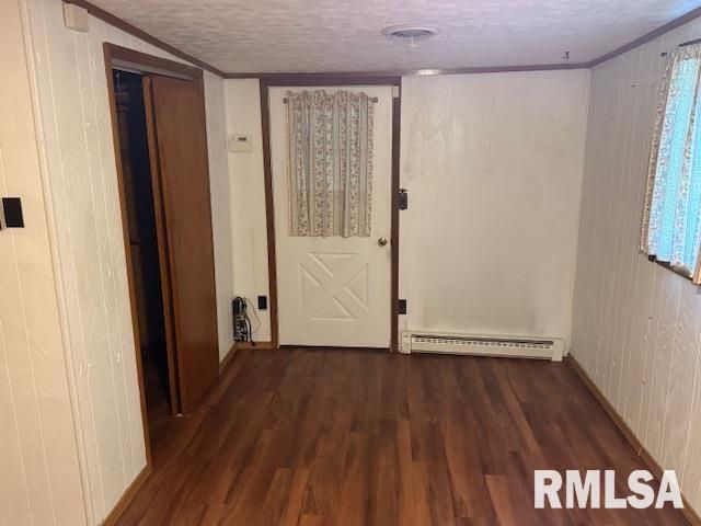 84 S New Thompson Lake Road, Carbondale, IL 62901