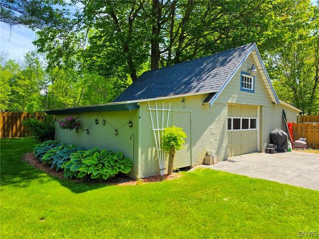 329 16th Avenue, Vienna, NY 13157
