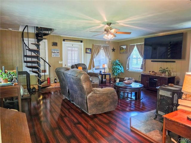 329 16th Avenue, Vienna, NY 13157