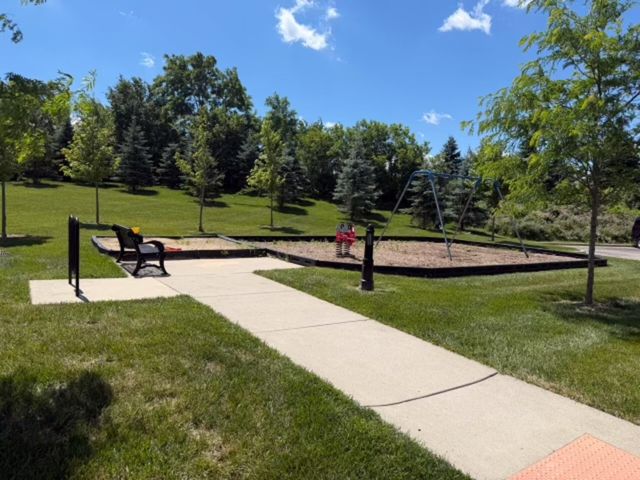 1013 E Summerfield Glen Circle 45, Ann Arbor, MI 48103
