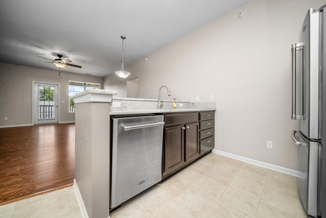 1013 E Summerfield Glen Circle 45, Ann Arbor, MI 48103