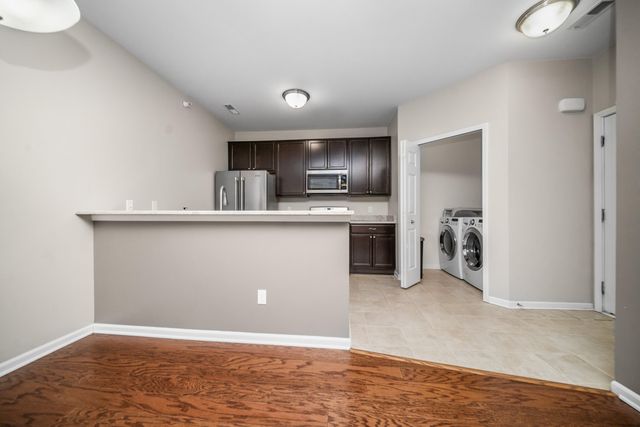 1013 E Summerfield Glen Circle 45, Ann Arbor, MI 48103