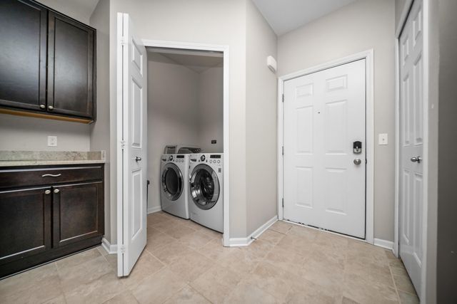 1013 E Summerfield Glen Circle 45, Ann Arbor, MI 48103