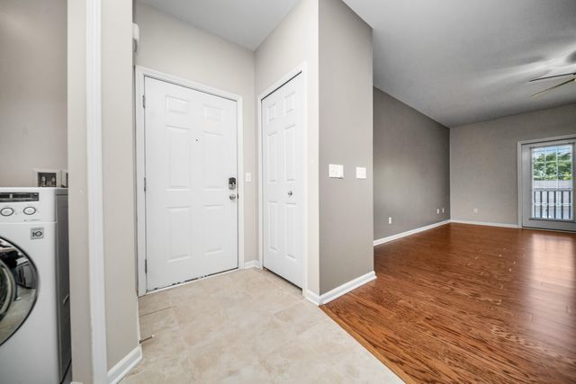 1013 E Summerfield Glen Circle 45, Ann Arbor, MI 48103