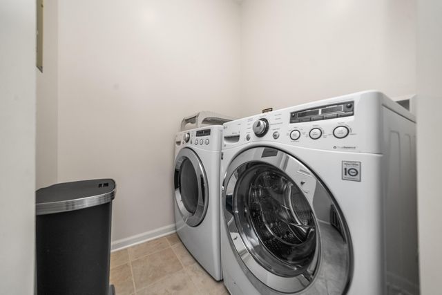 1013 E Summerfield Glen Circle 45, Ann Arbor, MI 48103