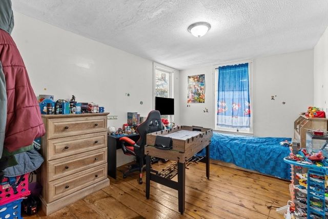 15 Russell St, Worcester, MA 01609