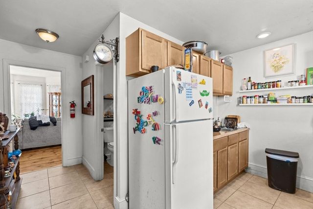 15 Russell St, Worcester, MA 01609