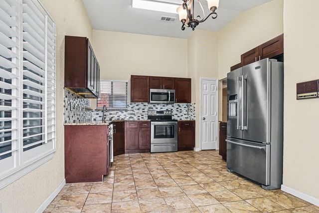 1011 Astaire Avenue, Duncanville, TX 75137