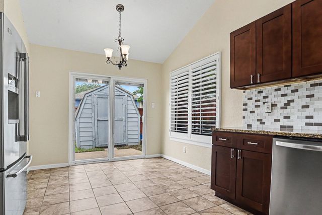 1011 Astaire Avenue, Duncanville, TX 75137