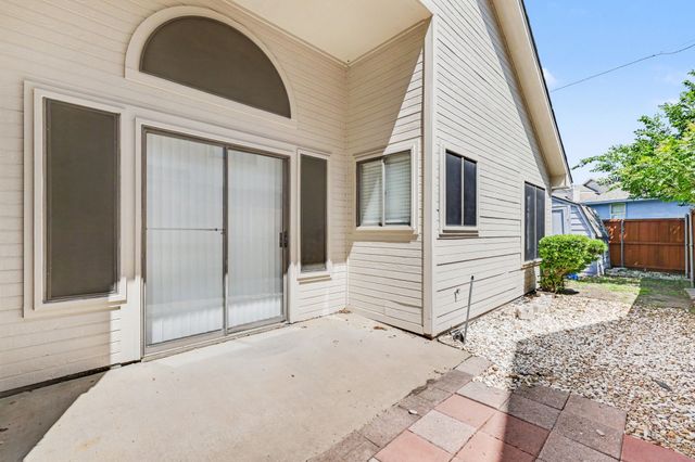 1011 Astaire Avenue, Duncanville, TX 75137