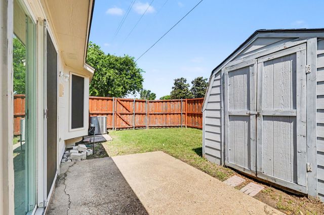1011 Astaire Avenue, Duncanville, TX 75137