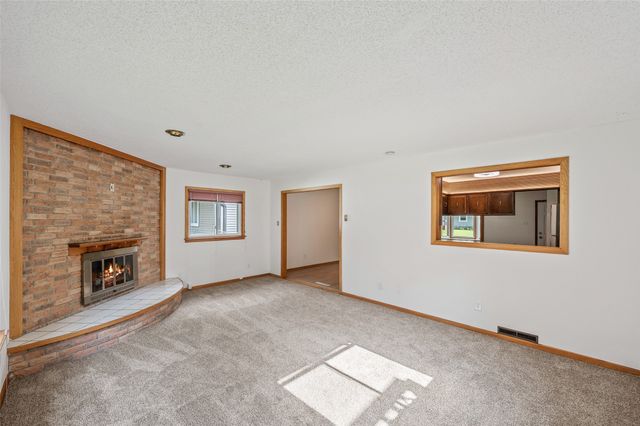 1431 Frazier Avenue, Des Moines, IA 50315