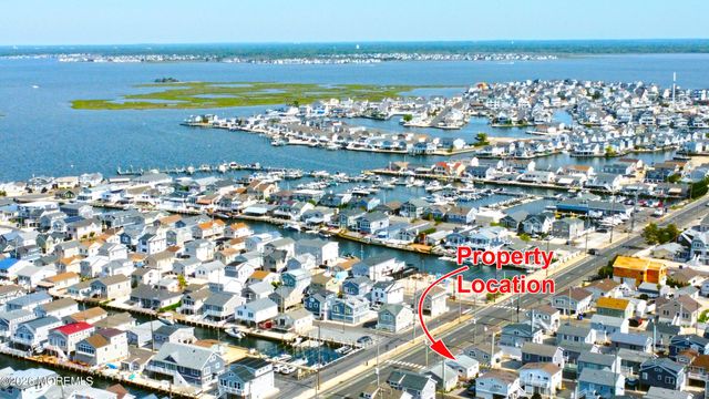 125 W Tide Way, Lavallette, NJ 08735