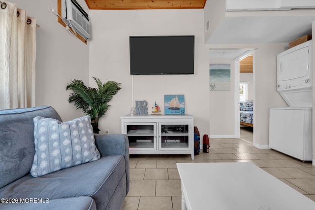 125 W Tide Way, Lavallette, NJ 08735