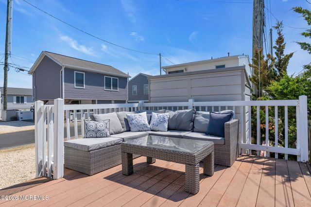 125 W Tide Way, Lavallette, NJ 08735