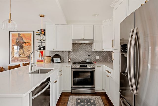 4 Crystal Pl 2, Boston, MA 02129