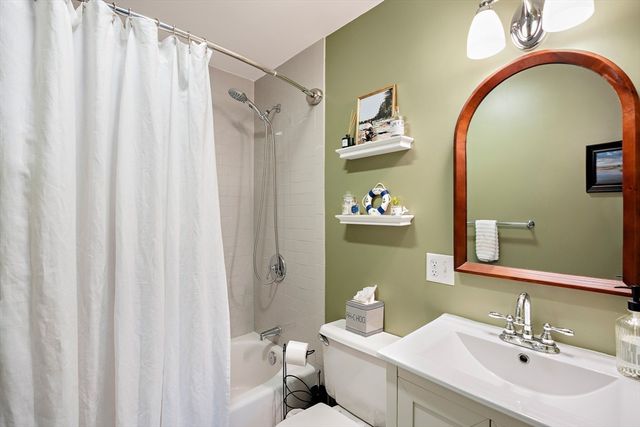 4 Crystal Pl 2, Boston, MA 02129