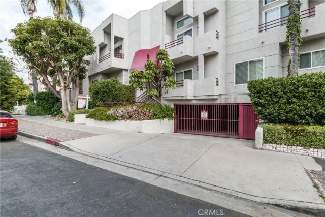 14631 Dickens Street 7, Sherman Oaks, CA 91403