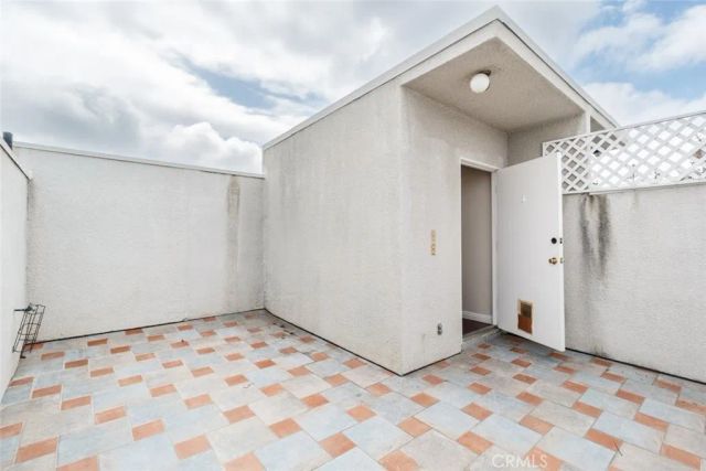 14631 Dickens Street 7, Sherman Oaks, CA 91403