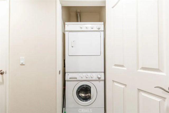 14631 Dickens Street 7, Sherman Oaks, CA 91403