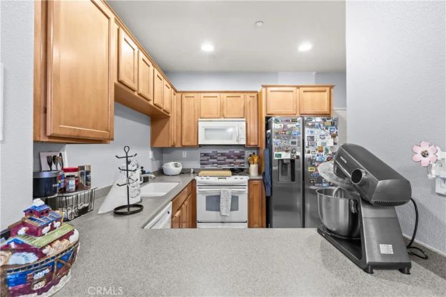 1915 Bassett, Santee, CA 92071