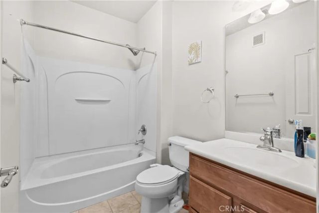 1915 Bassett, Santee, CA 92071