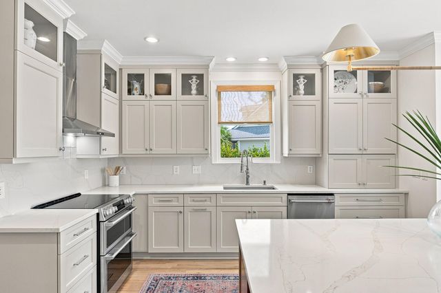 558 Island Walk E, Mount Pleasant, SC 29464