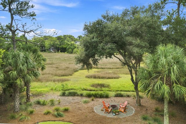 558 Island Walk E, Mount Pleasant, SC 29464