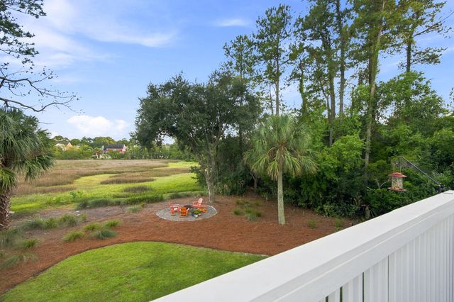 558 Island Walk E, Mount Pleasant, SC 29464