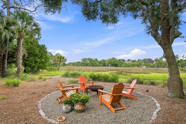 558 Island Walk E, Mount Pleasant, SC 29464