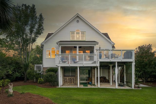558 Island Walk E, Mount Pleasant, SC 29464