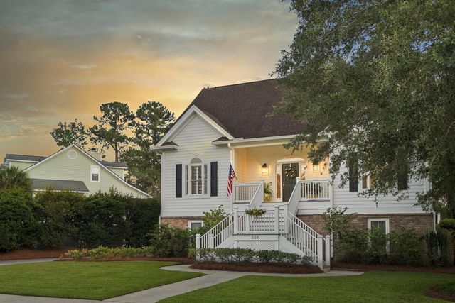 558 Island Walk E, Mount Pleasant, SC 29464