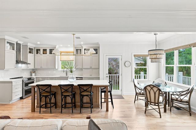 558 Island Walk E, Mount Pleasant, SC 29464