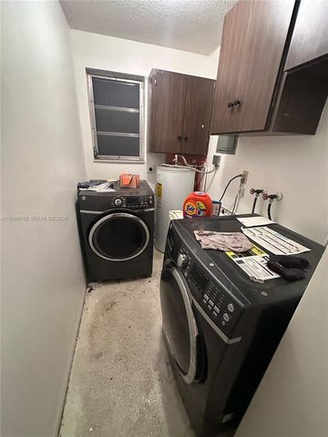 258 SW 8th St, Dania Beach, FL 33004