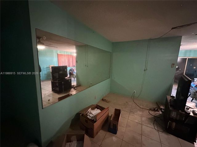 258 SW 8th St, Dania Beach, FL 33004