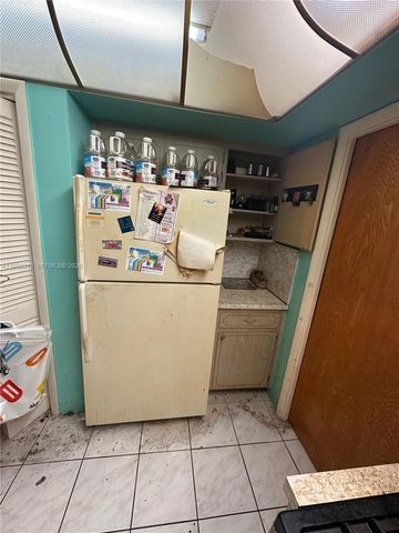 258 SW 8th St, Dania Beach, FL 33004