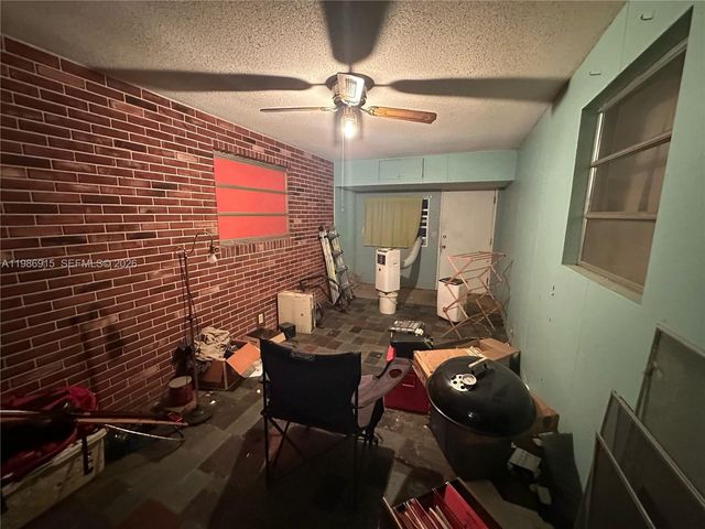 258 SW 8th St, Dania Beach, FL 33004