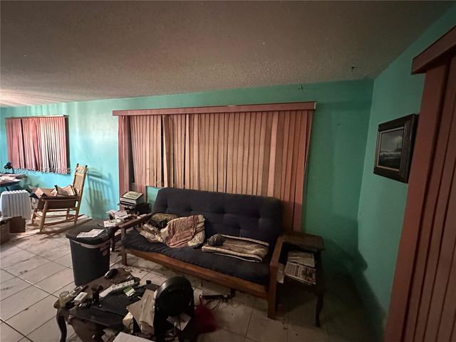 258 SW 8th St, Dania Beach, FL 33004