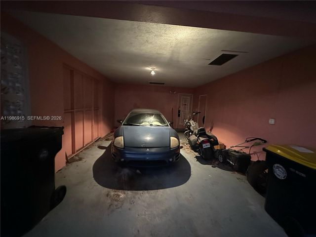 258 SW 8th St, Dania Beach, FL 33004