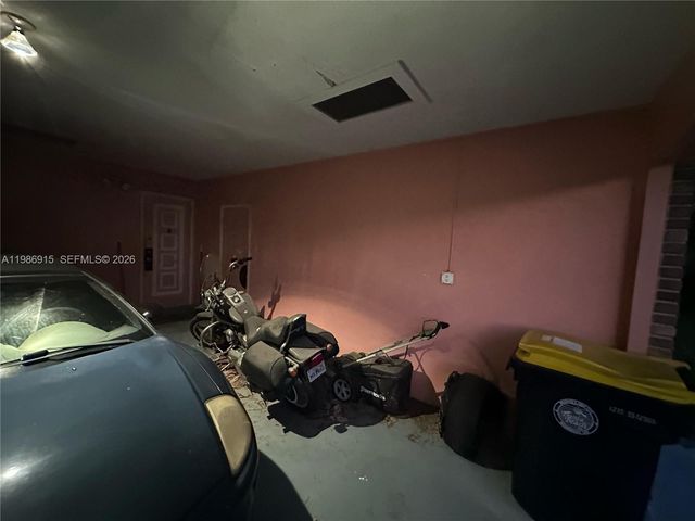 258 SW 8th St, Dania Beach, FL 33004