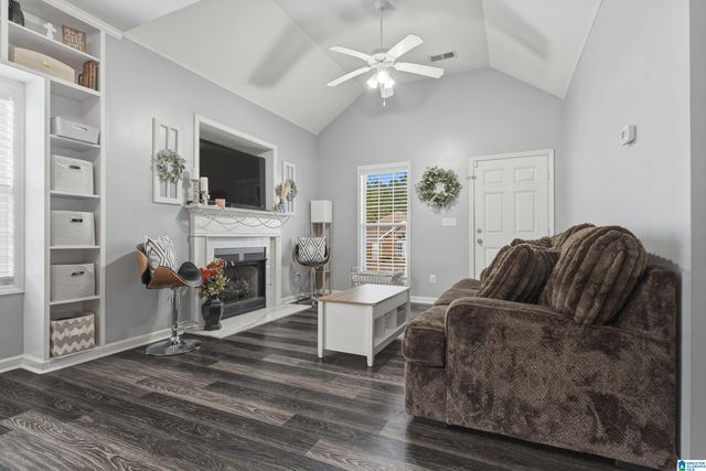 286 VILLAGE DRIVE, Calera, AL 35040