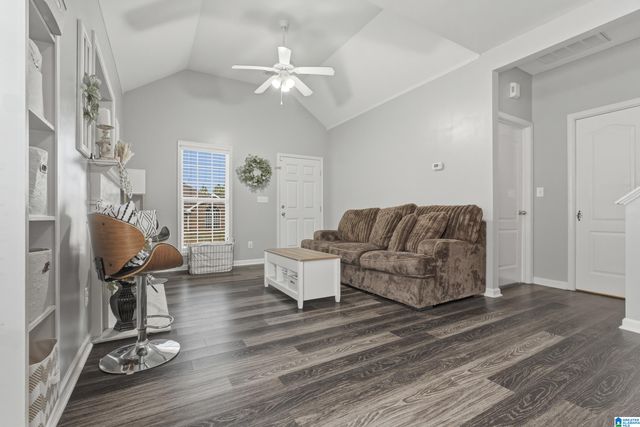 286 VILLAGE DRIVE, Calera, AL 35040