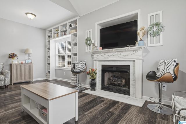 286 VILLAGE DRIVE, Calera, AL 35040