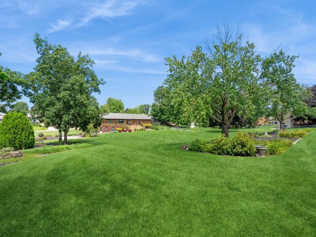 1439 N 6th Avenue E, Newton, IA 50208