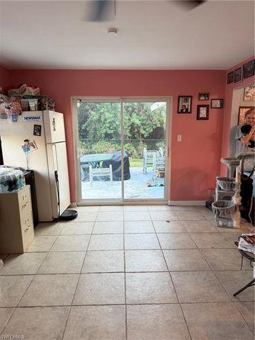 557 Ridgewood ST NW, Port Charlotte, FL 33952