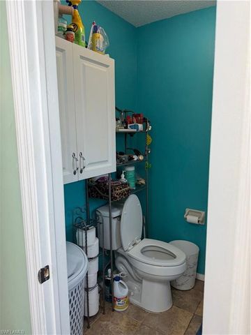 557 Ridgewood ST NW, Port Charlotte, FL 33952